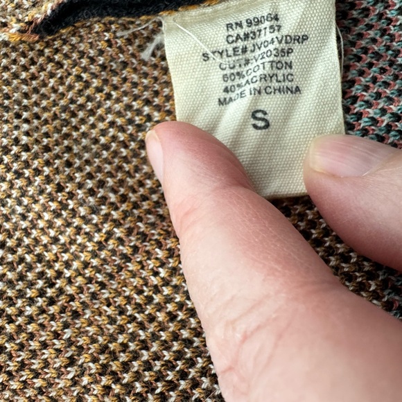 Billabong Dream Chaser Aztec Print
Fringe Hem Cardigan Size Small - Picture 5 of 10